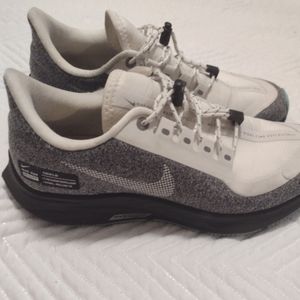 Women Shield Nike Shoes